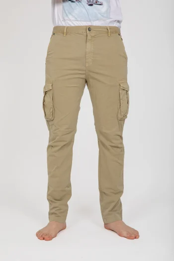 Pantaloni cargo